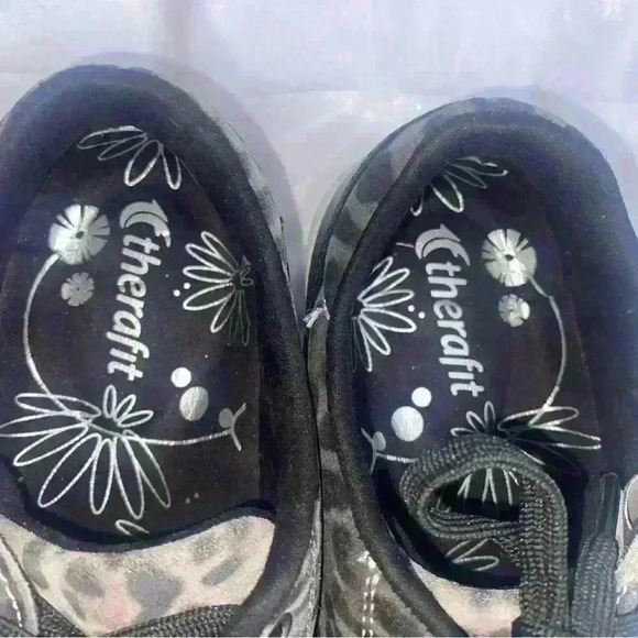 Therafit shoes 9.5-10 - Picture 2 of 7